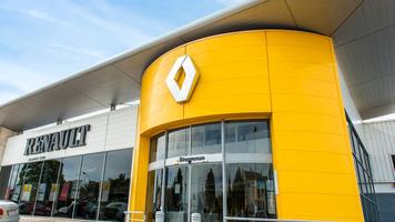 RENAULT CONFLANS SAINTE HONORINE - CAR LOVERS