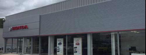 Informations: HONDA NIMES