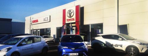 Informations: TOYOTA CORBEIL - CAR LOVERS 