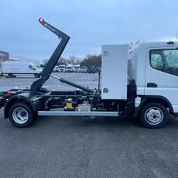 Fuso Canter 3C15 Empattement 28 Laval