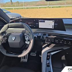 Peugeot 5008 5008 Hybrid 145 ch e-DCS6 GT Brignoles