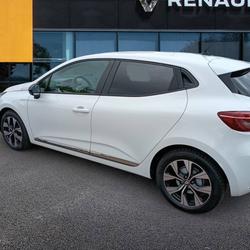 Renault Clio 5 Clio E-Tech full hybrid 145 Evolution H&eacute;rouville-Saint-Clair