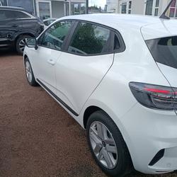 Renault Clio 5 Clio E-Tech full hybrid 145 ch GSR2 Evolution H&eacute;rouville-Saint-Clair