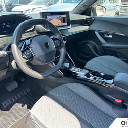 Peugeot e-2008 2008 Electrique 50 kWh 136 ch Allure Brignoles