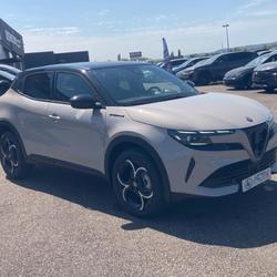 Alfa Romeo Junior 1.2 ibrida 145 speciale e-dct6 Les Achards