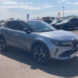 Alfa Romeo Junior 1.2 ibrida 145 speciale e-dct6 Les Achards