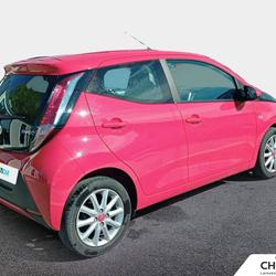 Toyota Aygo Aygo 1.0 VVT-i Racing M&eacute;tro 92 x-shift Manosque