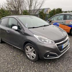 Peugeot 208 1.2i 12V - 82  STYLE Aubigny-sur-N&egrave;re