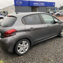 Peugeot 208 1.2i 12V - 82  STYLE Aubigny-sur-N&egrave;re