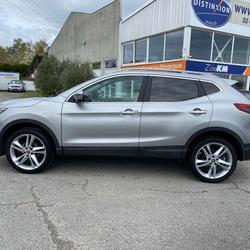 Nissan Qashqai 1.5 dCi - 115  N-CONNECTA + TOIT PANO+ CAM 360&deg; + ATTELAGE Tours
