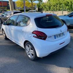 Peugeot 208 1.2i 12V S&S - 82 - Signature Saran