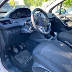Peugeot 208 1.2i 12V S&S - 82 - Signature Saran