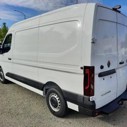 Renault Master 3t5 2.0 Blue dCi - 130 IV Fourgon L2H2 Traction occasion - Saint-Doulchard - photo 3/22