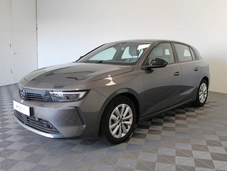 Opel Astra  - 22 990 €