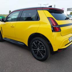 Renault R5 E-Tech Renault 5 E-Tech Electrique 150 ch autonomie confort Iconic cinq Valframbert