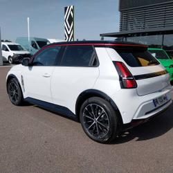 Renault R5 E-Tech Renault 5 E-Tech Electrique 150 ch autonomie confort Iconic cinq Valframbert