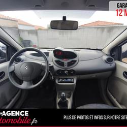 Renault Twingo 2 1.2 16V 75 "Peu De Km" / Garantie 12 Mois occasion - Les Sables-d'Olonne - photo 2/15