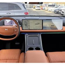 Xpeng G9 575 AWD PERFORMANCE 93.1 KWH CUIR TERRE BATTUE / ATTELAGE / SIEGES MASSANTS / AUDIO DY Le Creusot