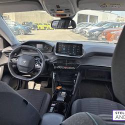 Peugeot e-2008 2008 Electrique 136 ch Style Cesson-S&eacute;vign&eacute;