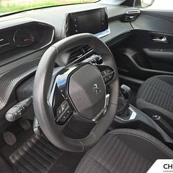 Peugeot 208 208 PureTech 75 S&S BVM5 Style Besan&ccedil;on