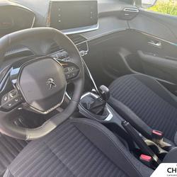 Peugeot 208 208 PureTech 75 S&S BVM5 Style Besan&ccedil;on