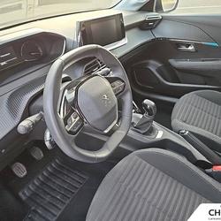 Peugeot 208 208 PureTech 75 S&S BVM5 Style Besan&ccedil;on