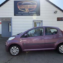 Peugeot 107 1.0i 12V  BERLINE Envy La Richardais