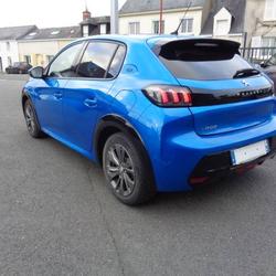 Peugeot e-208 Electrique Allure Business Cand&eacute;