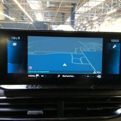 Peugeot 5008 Hybrid 136ch Allure Pack e-DCS6 occasion - Normanville - photo 3/6
