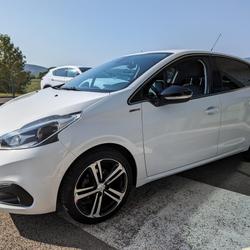 Peugeot 208 1.2i Pure Tech 12V S&S - 110  BERLINE GT Line Ganges