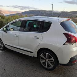 Peugeot 3008 2.0 HDi 16V FAP - 150  F&eacute;line Ganges