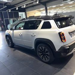 Renault R4 E-Tech Renault 4 E-Tech Electrique 150 ch autonomie confort Iconic Quimper