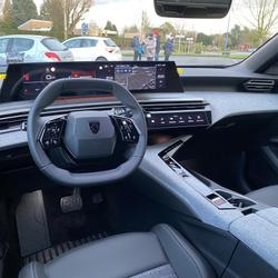 Peugeot 3008 1.2i HYBRID 145ch  BVA e-DCS6 Allure Wattrelos