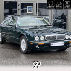Jaguar XJ XJ8 4.0i V8 - BVA BERLINE Sovereign Courte - toit ouvrant - si&egrave;ge chauffant - livraison - rep Andr&eacute;zieux-Bouth&eacute;on