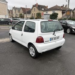 Renault Twingo 1 1.2i - 55  Easy Brive-la-Gaillarde