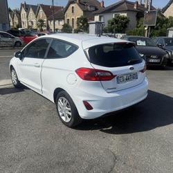 Ford Fiesta 1.1i - 70 Essential + clim Brive-la-Gaillarde