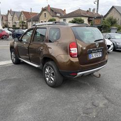 Dacia Duster 1.5 dCi FAP - 110 Prestige gps + clim + attelage occasion - Brive-la-Gaillarde - photo 3/34