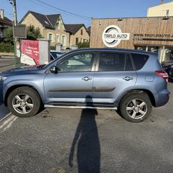Toyota RAV4 150 D-4D Limited Edition ATTELAGE + CLIM occasion - Brive-la-Gaillarde - photo 2/47