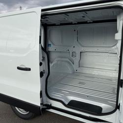 Renault Trafic L1H1 3000 Kg 2.0 Blue dCi 150 BVA 2025 FOURGON Red Edition Isigny-le-Buat