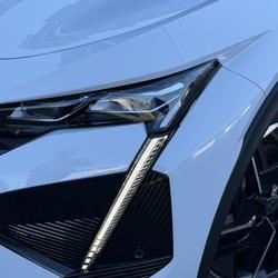 Peugeot 408 Hybrid 145 e-DSC6 GT avec int&eacute;rieur alcantara ex&eacute;cutive et Cam&eacute;ra 360 Foug&egrave;res