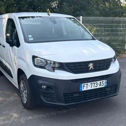 Peugeot Partner Standard 1.5 BlueHDi 100 3 Places avec Cam&eacute;ra, GPS et Plancher/Habillage bois Foug&egrave;res