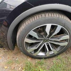 Volkswagen Tiguan 1.5 TSI 150 DSG R-Line avec T.O occasion - Foug&egrave;res - photo 3/13