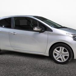 Peugeot 208 1.2 puretech 82ch bvm5 3p style Wattrelos