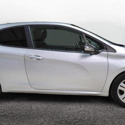 Peugeot 208 1.2 puretech 82ch bvm5 3p style Wattrelos