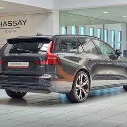Volvo V60 II (2) T6 AWD HYBRIDE RECHARGEABLE 253 CH + 145 CH PLUS STYLE DARK GEARTRONIC 8 Tours