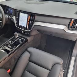 Volvo V60 II (2) T6 AWD HYBRIDE RECHARGEABLE 253 CH + 145 CH PLUS STYLE DARK GEARTRONIC 8 Tours