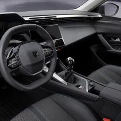 Peugeot 308 III Phase 1 1.2 130 Allure - Pack Navigation - Cam&eacute;ra Mont&eacute;limar