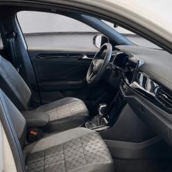Volkswagen T-Roc 1.5 TSI Evo - 150 - BV DSG 7  R-Line PH2 Toit ouvrant - keyless - Cam&eacute;ra - JA 19 - Hayon main S&eacute;r&eacute;zin-du-Rh&ocirc;ne