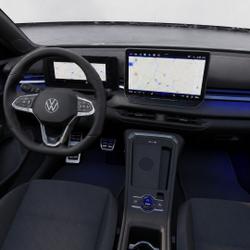 Volkswagen T-Roc 1.5 eTSI Hybrid 150 - DSG 7 R-Line Keyless - Cam&eacute;ra - Hayon mains libre - JA18 - Si&egrave;ge et volant c occasion - S&eacute;r&eacute;zin-du-Rh&ocirc;ne - photo 3/3