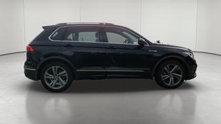 Volkswagen Tiguan  - photo 4